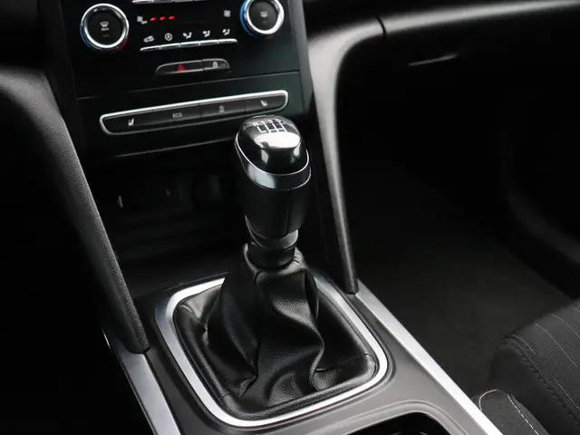 Renault Mégane Estate 1.3 TCe Limited 2019 Benzine 20