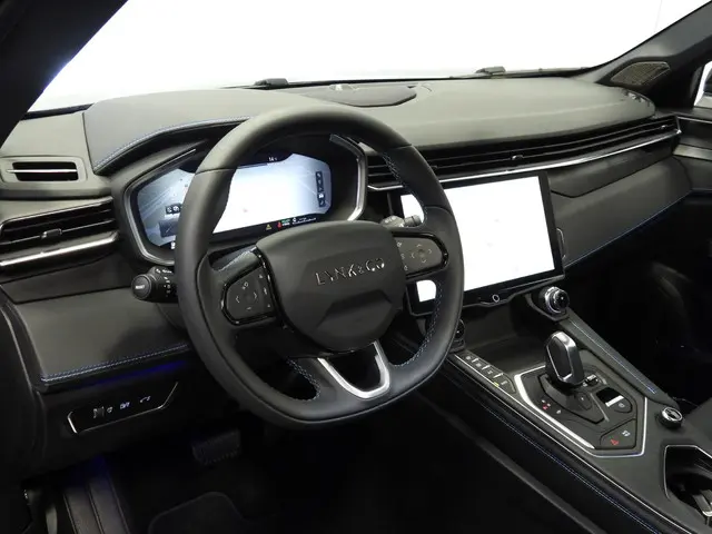 Lynk & Co 01 1.5 PHEV BlackLine 2023 Hybride Benzine 4