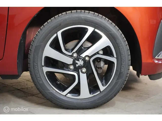 Peugeot 108 1.0 e-VTi Allure 2021 Benzine 7