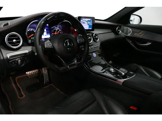 Mercedes-Benz C-Klasse 180 AMG Line 2018 Benzine 6