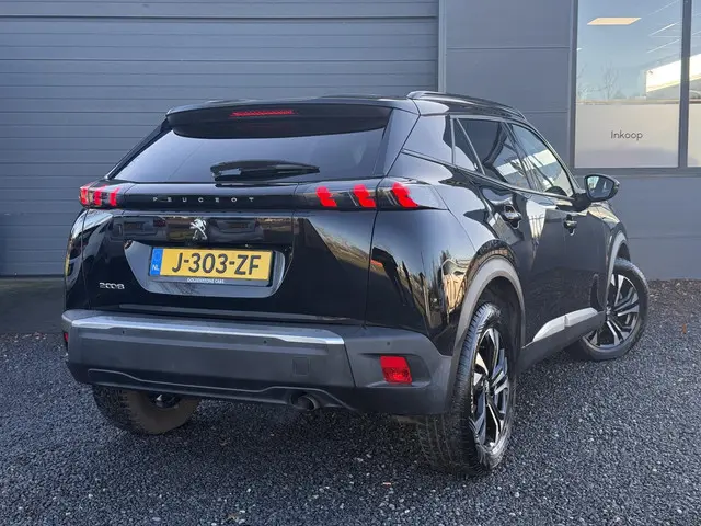 Peugeot 2008 1.2 PureTech Blue Lease Allure 2020 Benzine 4