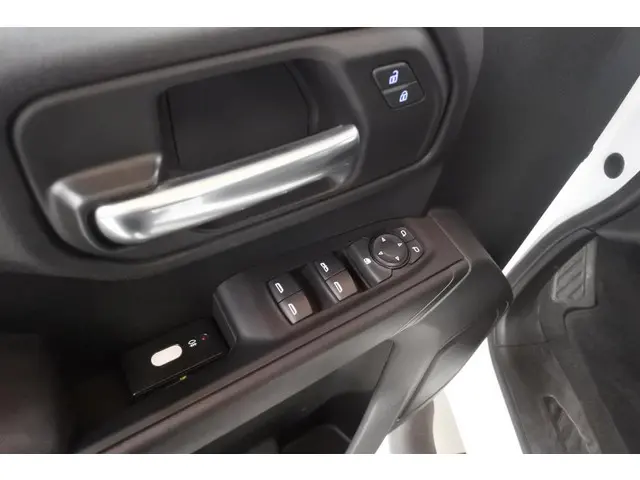 Chevrolet Silverado 5.3 V8 Trailboss Z71 2019 Benzine 18