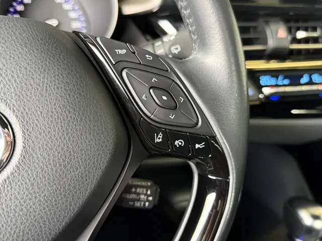 Toyota C-HR 1.8 Hybrid Dynamic 2022 Hybride Benzine 11