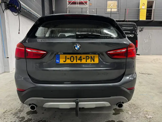 BMW X1 XDrive20i Executive *Export only* 2018 Benzine 5