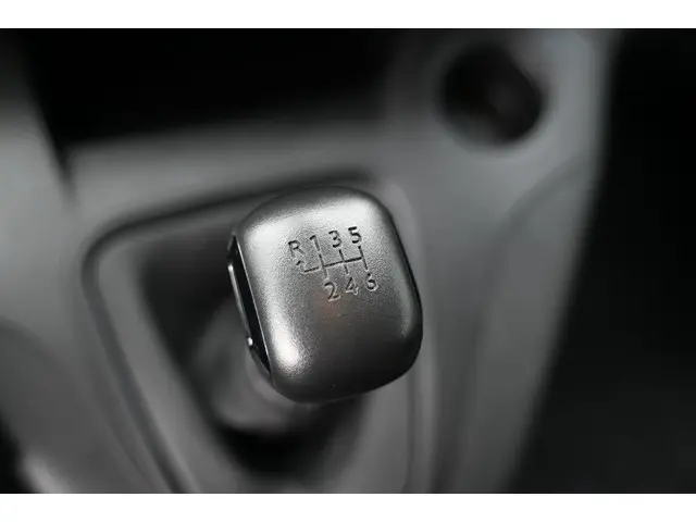 Peugeot Partner 1.5 BlueHDi 100 S&S L1 2024 Diesel 23