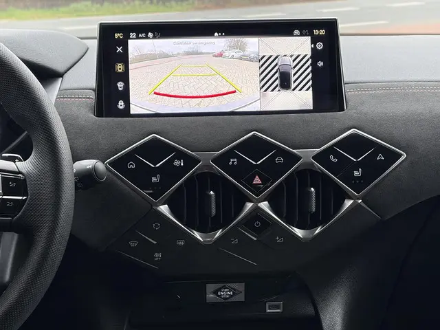 DS DS 3 1.2 Hybrid 136 Etoile 2025 Hybride Benzine 19