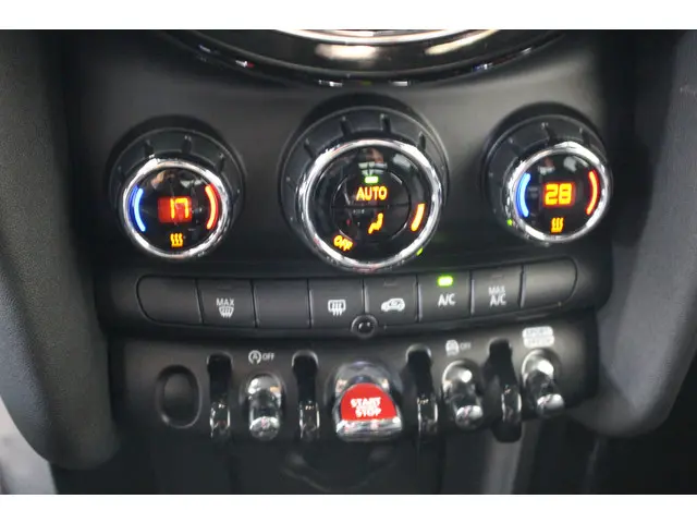 MINI Cooper Mini 1.5 Camden Edition 2023 Benzine 18