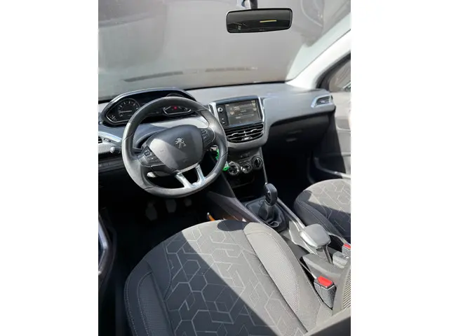 Peugeot 2008 3