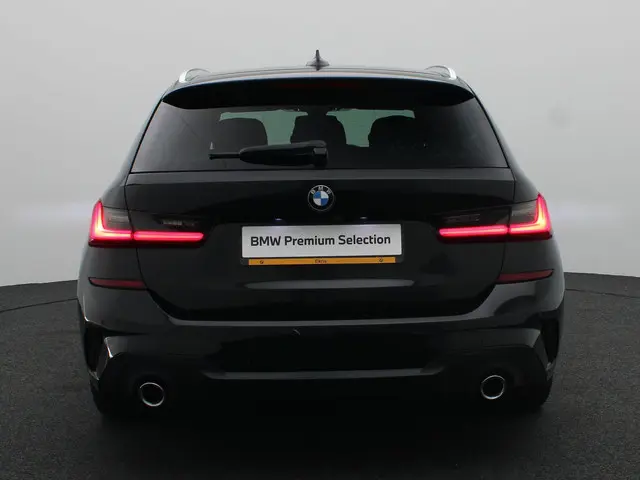 BMW 3 Serie 320i Touring 2020 Benzine 5
