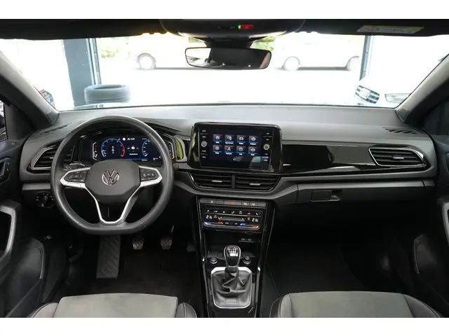 Volkswagen T-Roc 1.0 TSI 2023 Benzine 2