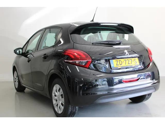 Peugeot 208 1.5 BlueHDi Blue Lease Active 2019 Diesel 4