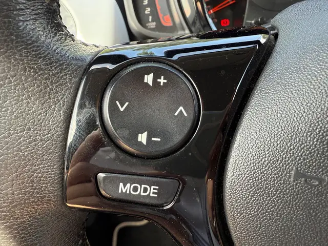 Peugeot 108 1.2 Puretech TOP! Roland Garros 2015 Benzine 19