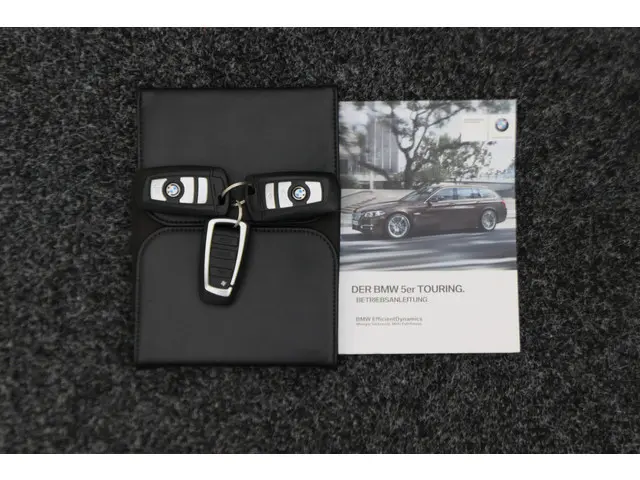 BMW 5 Serie Touring 535i Luxury Edition 2016 Benzine 58