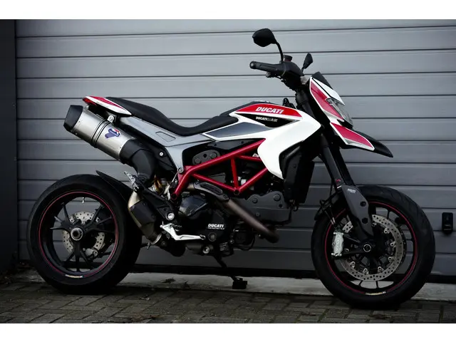 Ducati Hypermotard 2
