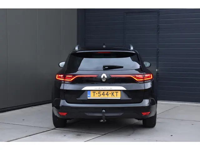 Renault Mégane Estate TCe 140 EDC Techno 2023 Benzine 8