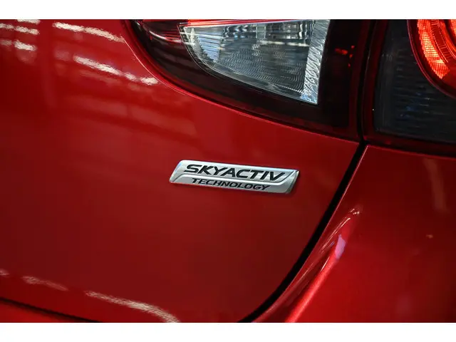 Mazda 2 Skyactiv-G 90 5MT TS+ 2015 Benzine 9
