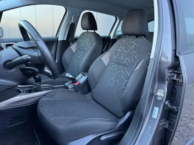 Peugeot 2008 1.2 VTi Blue Lease 2014 Benzine 4