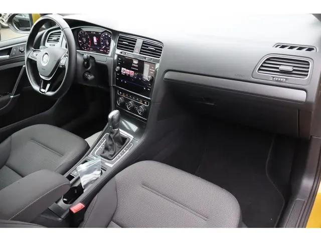 Volkswagen Golf 1.4 TSI Highline Business R 2018 Benzine 8