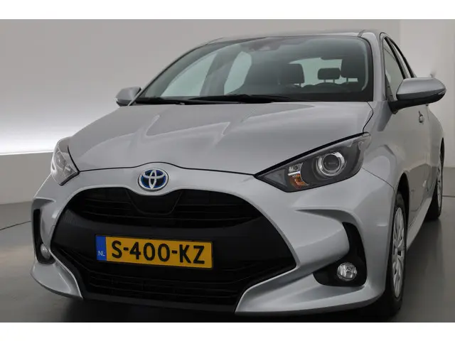 Toyota Yaris 1.5 Hybrid Active 2022 Hybride Benzine 36