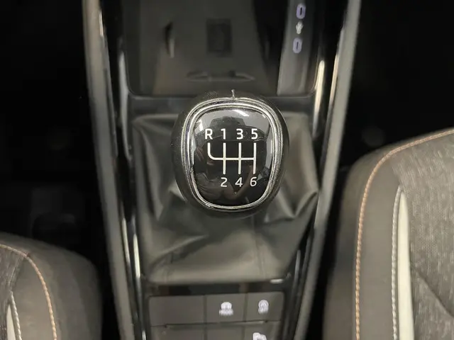 Škoda Kamiq 1.0 TSI Business Edition 2021 Benzine 26