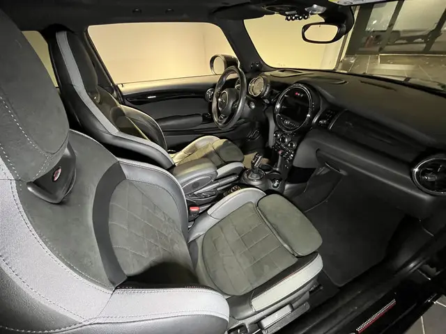 MINI Cooper Mini 2.0 John Works Chili 2019 Benzine 13