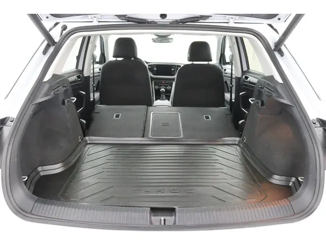 Volkswagen T-Roc 1.5 TSI Style Business 2021 Benzine 34