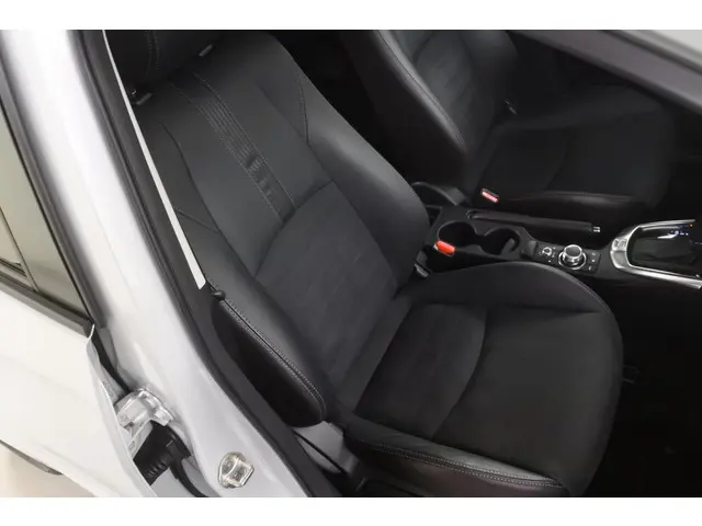 Mazda 2 1.5 90pk Automaat GT-M 2019 Benzine 11