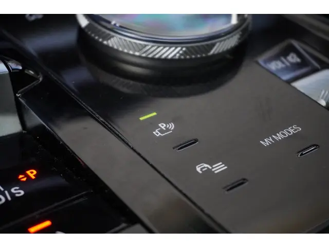 BMW 5 Serie Touring 550e xDrive 2025 Hybride Benzine 19