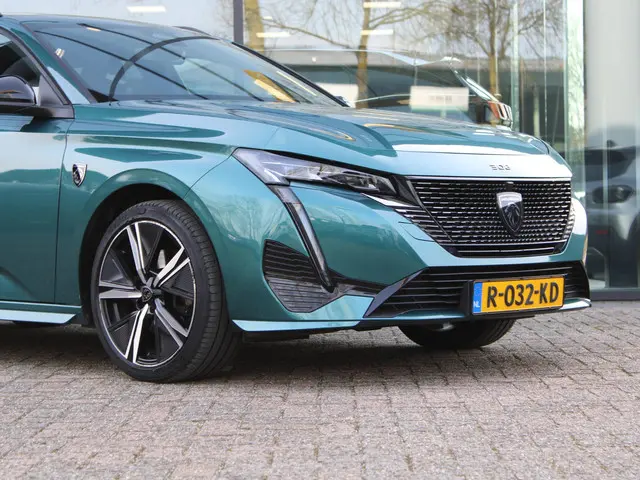 Peugeot 308 SW 1.2 PureTech GT 2022 Benzine 10