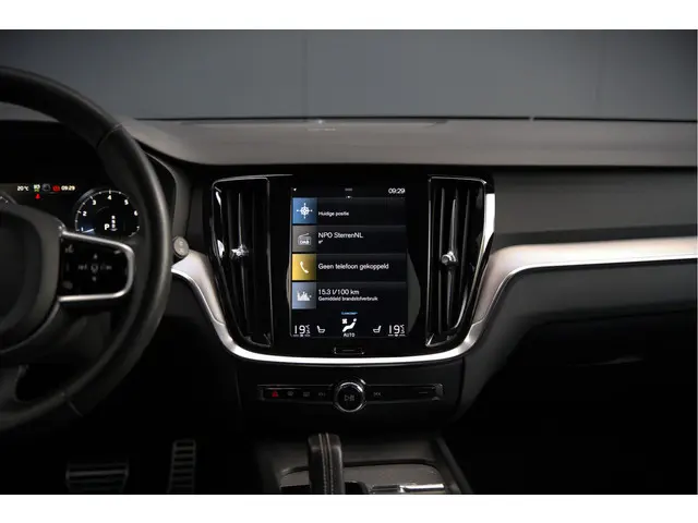 Volvo V60 2.0 B3 R-Design 2020 Hybride Benzine 41