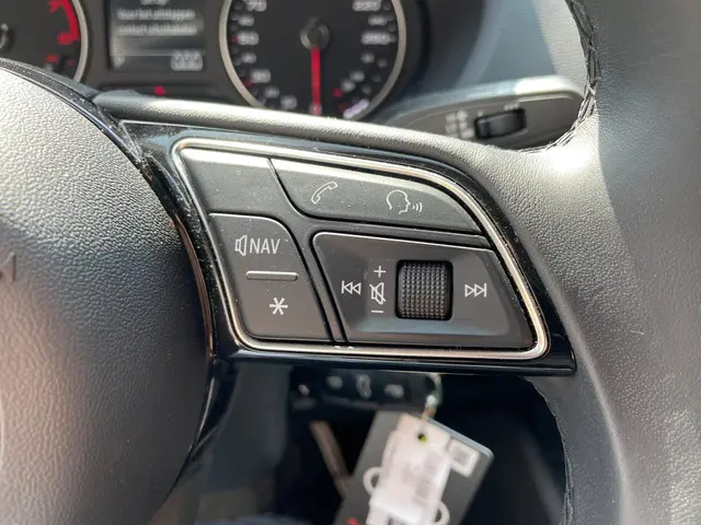 Audi Q2 35 TFSI S Edition 2024 Benzine 15