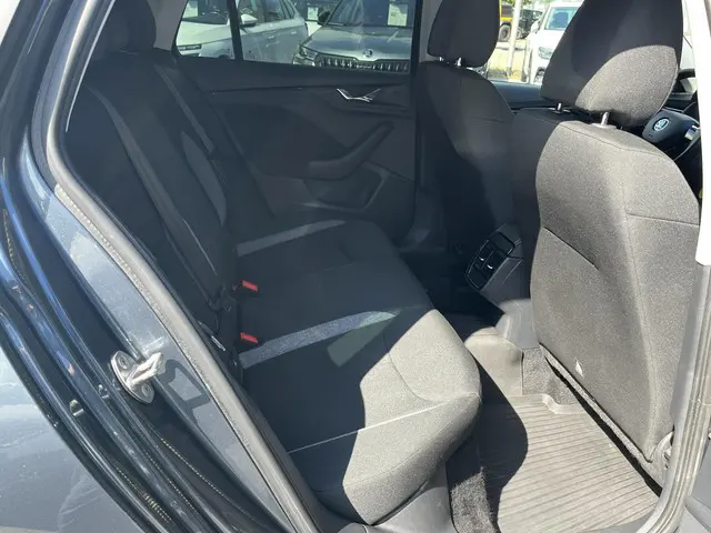 Škoda Kamiq 1.0 TSi DSG Ambition 2021 Benzine 16