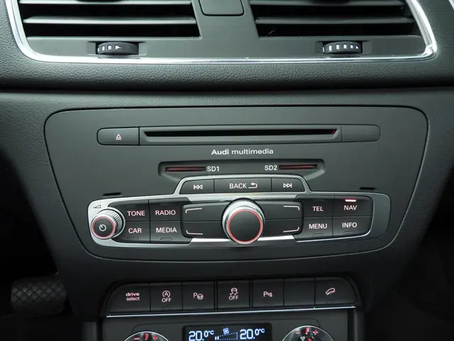 Audi Q3 2.0 TFSI quattro S Edition 2013 Benzine 15