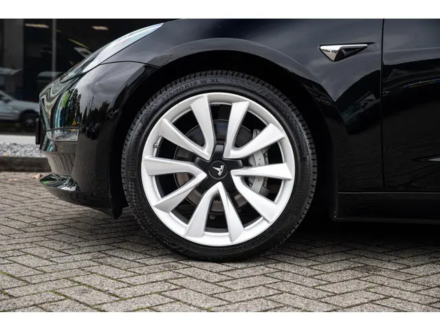 Tesla Model 3 Long Range AWD 75 kWh 2019 Elektrisch 9
