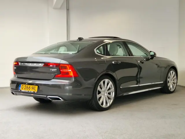 Volvo S90 2.0 T8 AWD Inscription 2019 Hybride Benzine 2