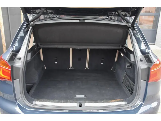 BMW X1 sDrive18i High Executive 2018 Benzine 22