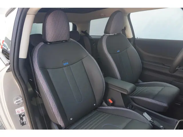 MINI 3-Deurs Cooper C 2024 Benzine 7