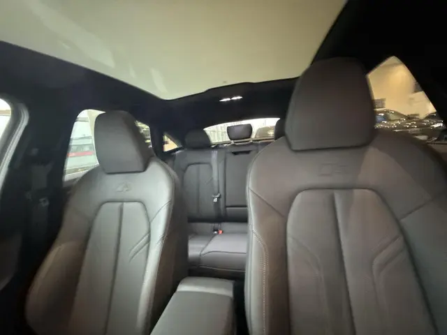 Audi A5 Limousine S edition 35 TFSI 150 PK 2025 Benzine 14