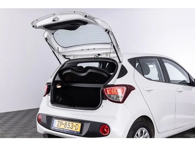 Hyundai i10 1.0i Comfort | AIRCO | BLUETOOTH . 2019 Benzine 23