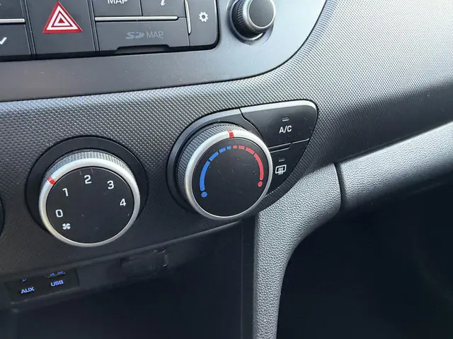 Hyundai i10 1.0i Comfort 2018 Benzine 12