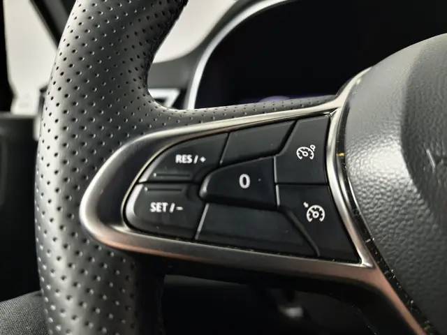 Renault Clio 1.0 TCe 90 GPF techno 2024 Benzine 22