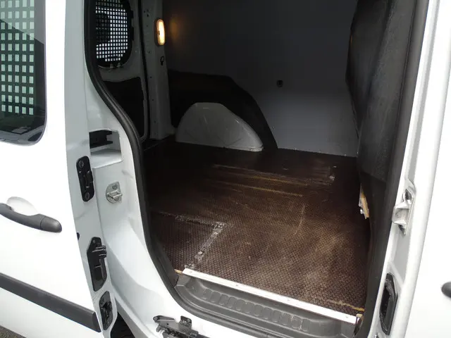 Renault Kangoo 1.5 Blue dCi 80 Comfort 2020 Diesel 17