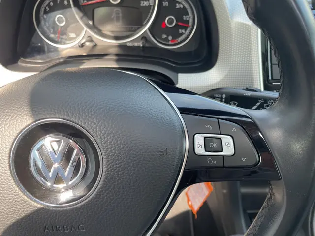 Volkswagen up! 1.0 BMT high up! 2019 Benzine 14