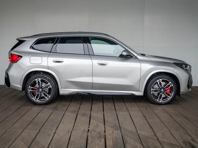 BMW iX1 eDrive20 2026 Elektrisch 4