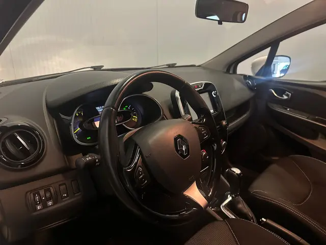 Renault Clio 1.2 Expression 2015 Benzine 21