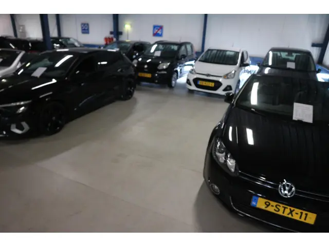 Hyundai i10 1.0i i-Motion / AC / Facelift model ! 2016 Benzine 12