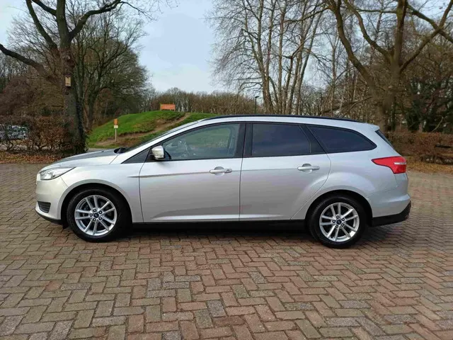Ford Focus Wagon 1.0 Trend 2017 Benzine 13