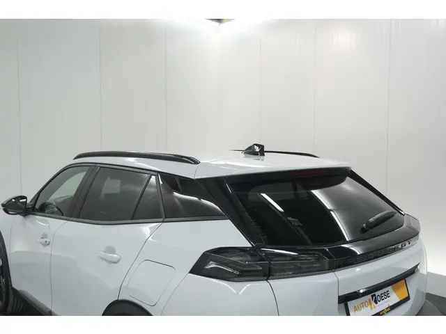 Peugeot 2008 PureTech 100 Allure 2024 Benzine 23