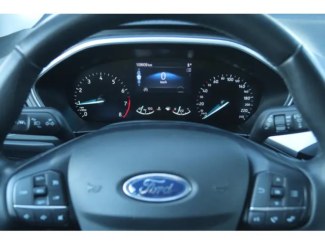 Ford Focus WAGON 1.0 ECOBOOST 2021 Benzine 24