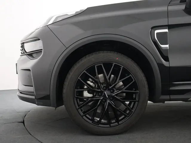 Lynk & Co 01 1.5 2023 Hybride Benzine 13